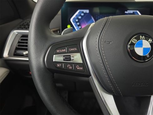 Used 2025 BMW X5 xDrive40i w/ Parking Assistance Package image 20