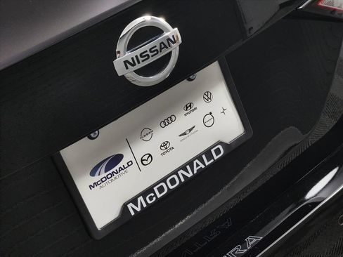 Used 2023 Nissan Sentra SV w/ All-Weather Package FWD image 9