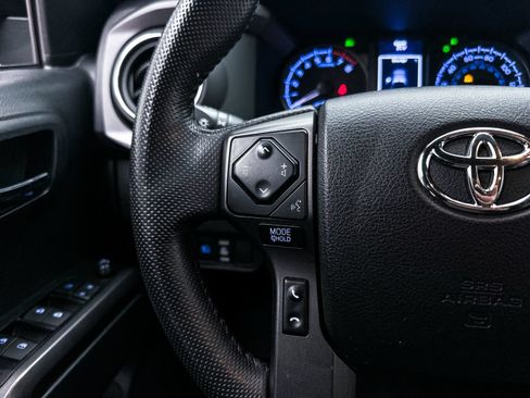 Used 2023 Toyota Tacoma TRD Off-Road w/ Advanced Technology Package AWD/4WD image 25