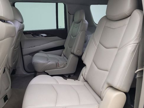 Used 2015 Cadillac Escalade ESV Premium image 18