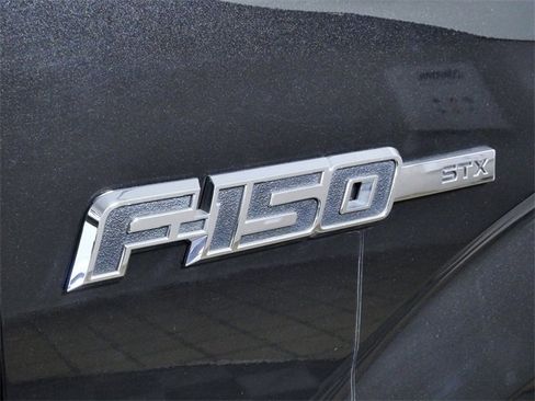 Used 2012 Ford F150 STX w/ STX Decor Pkg image 9
