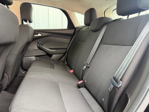 Used 2016 Ford Focus SE FWD image 18