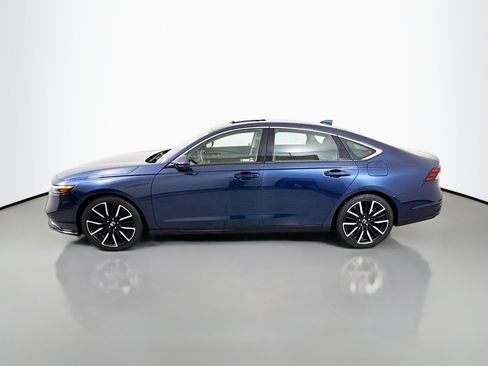 Used 2024 Honda Accord Touring image 4