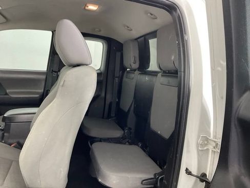 Used 2022 Toyota Tacoma SR RWD image 11