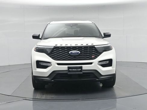 Certified 2022 Ford Explorer ST w/ ST Street Pack image 26