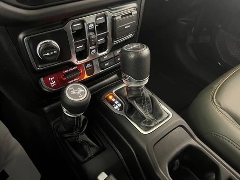 Used 2024 Jeep Gladiator Mojave AWD/4WD image 36