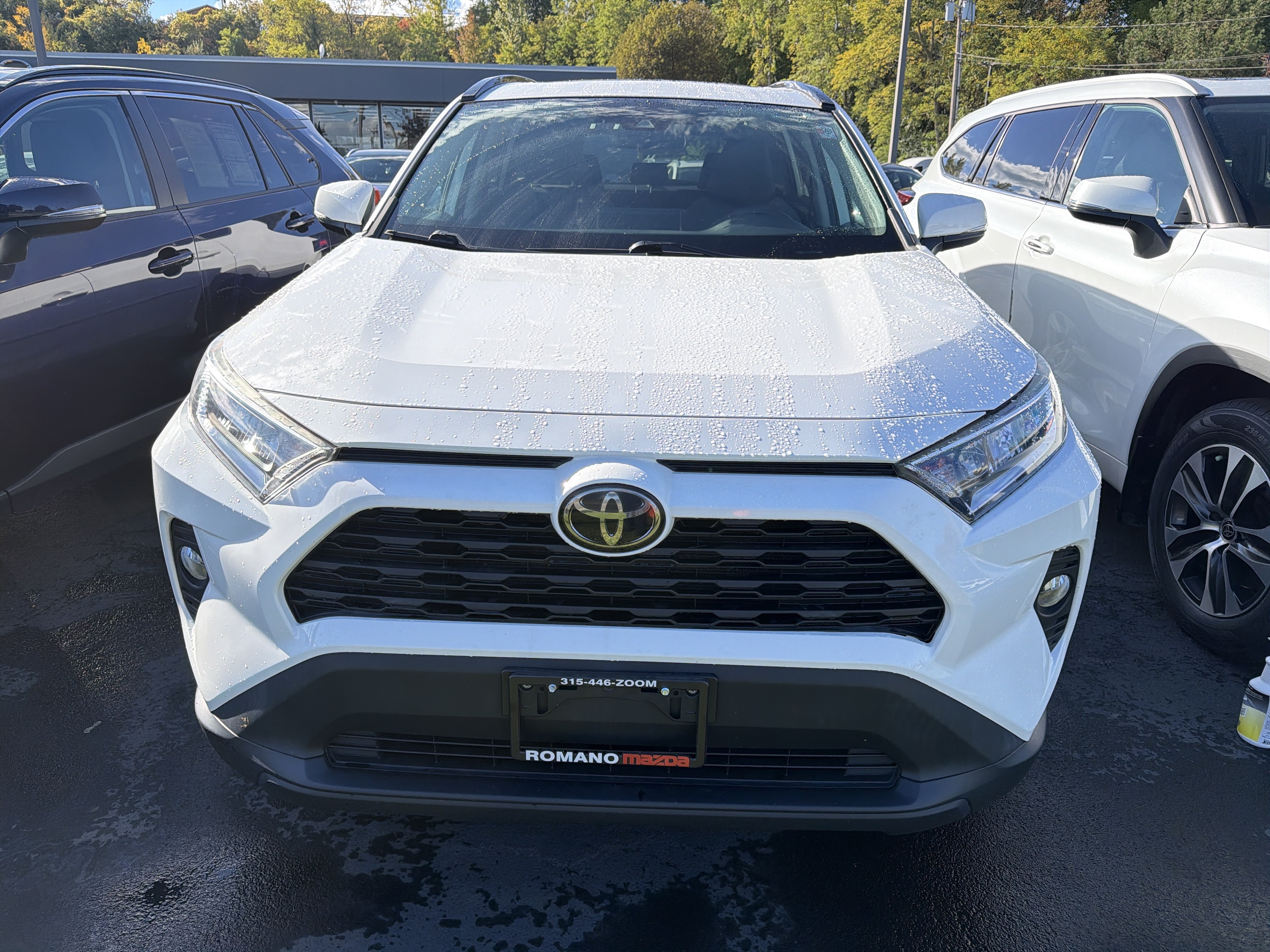 Used 2019 Toyota RAV4 XLE w/ Convenience Package AWD/4WD image 3