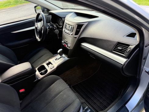 Used 2013 Subaru Legacy 2.5i Premium AWD/4WD image 14