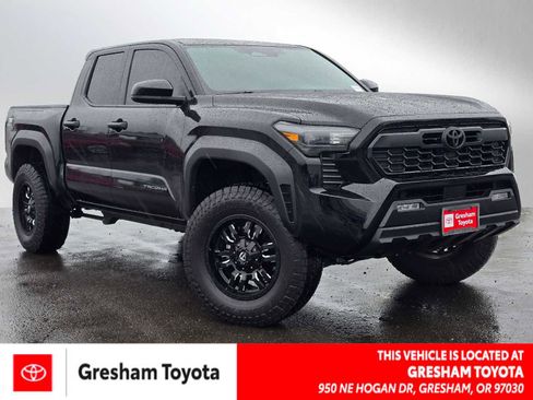 Certified 2025 Toyota Tacoma TRD Off-Road image 1