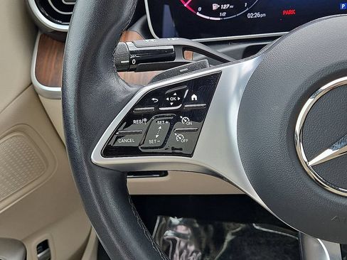 Used 2025 Mercedes-Benz C 300 Sedan image 18