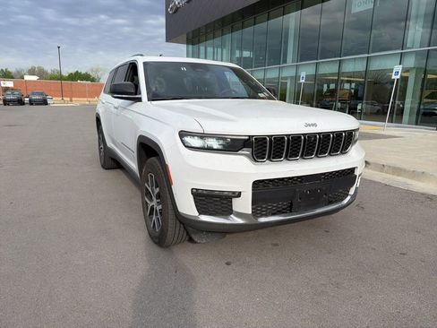 Used 2024 Jeep Grand Cherokee L Limited w/ Luxury Tech Group II image 5