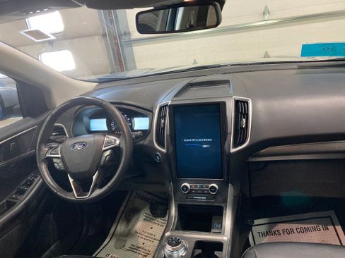 Used 2022 Ford Edge SEL w/ Convenience Package image 9