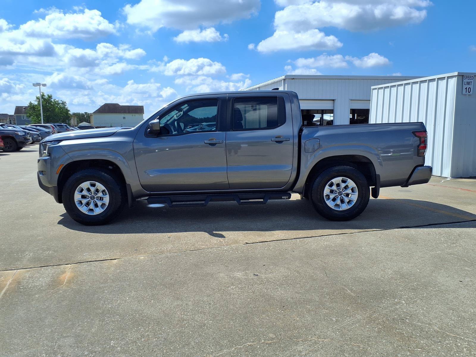 Used 2024 Nissan Frontier SV RWD image 8