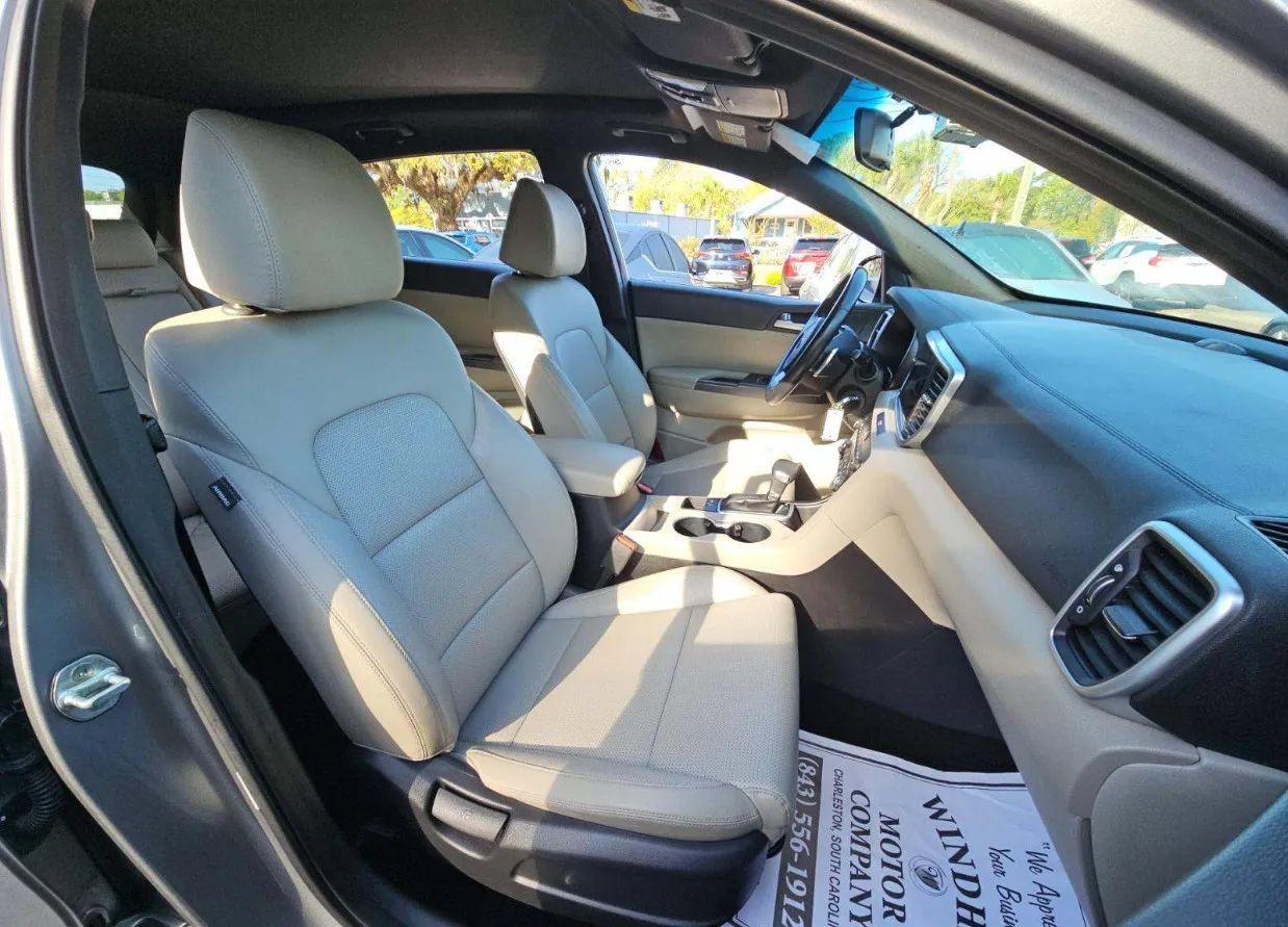 Used 2022 Kia Sportage Nightfall Edition FWD image 41
