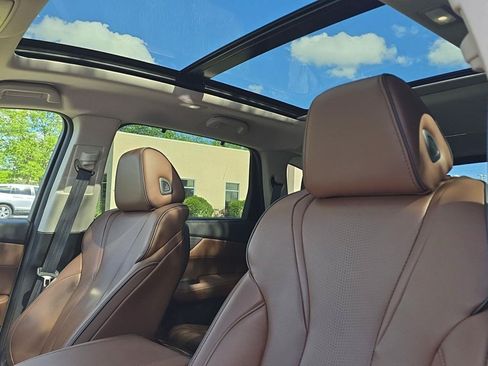 Used 2023 Acura MDX SH-AWD w/ Advance Package image 9