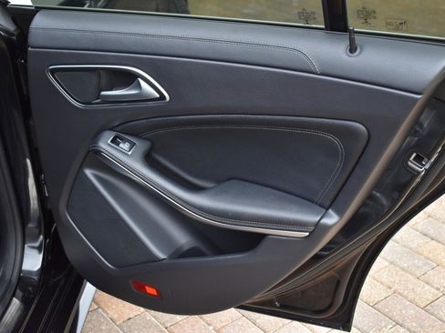 Used 2014 Mercedes-Benz CLA 250 4MATIC image 38