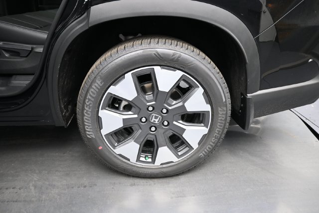 New 2026 Honda Pilot Touring image 14