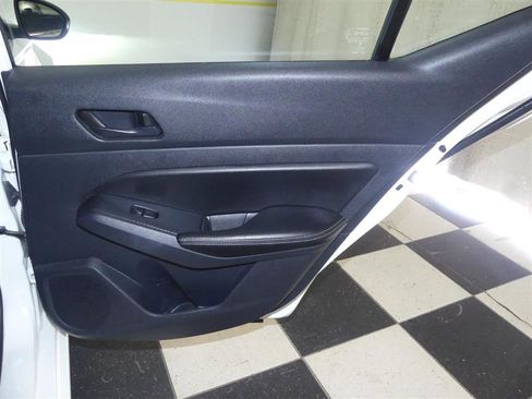 Used 2025 Nissan Altima 2.5 SV image 25