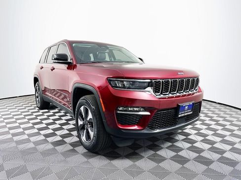 Used 2023 Jeep Grand Cherokee 4WD 4xe image 8