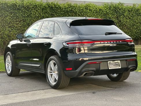 Certified 2025 Porsche Macan AWD/4WD image 3