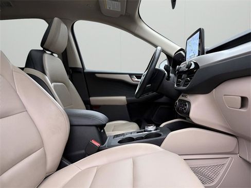 Used 2020 Ford Escape SEL image 16