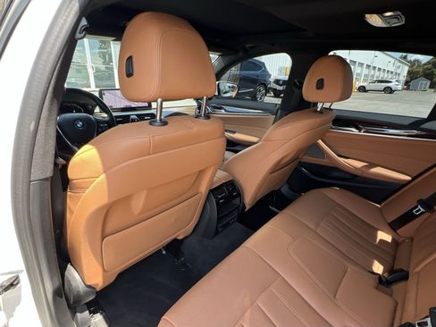 Used 2021 BMW 530i xDrive w/ Premium Package AWD/4WD image 27