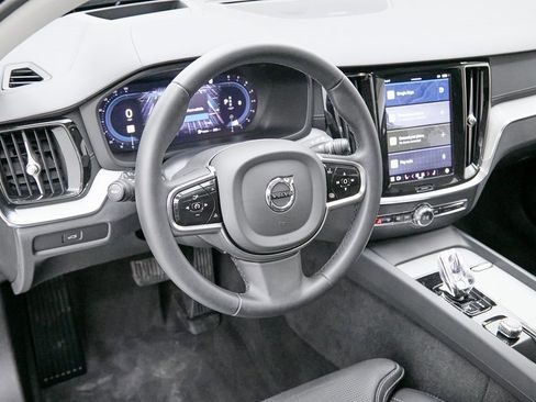 Certified 2024 Volvo V60 B5 Cross Country Ultimate image 14