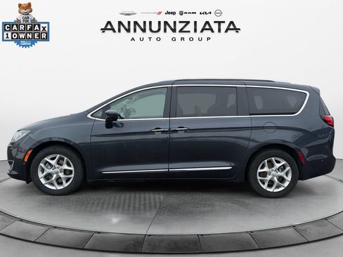 Used 2020 Chrysler Pacifica Touring-L Plus w/ Tire & Wheel Group FWD image 2