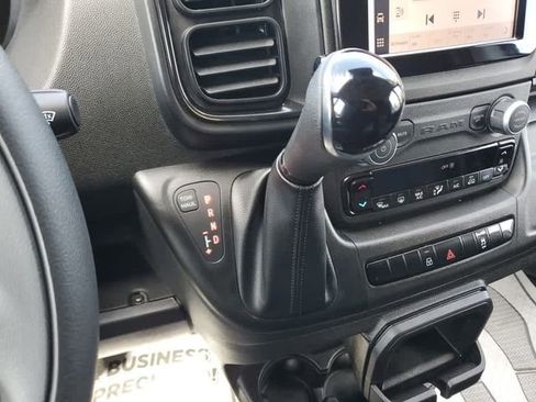 Used 2025 RAM ProMaster 2500 w/ Convenience Group FWD image 18