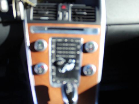 Used 2017 Volvo XC60 T5 Inscription w/ Preferred Option Package image 19