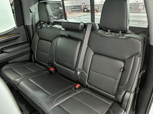 Used 2024 GMC Sierra 1500 Denali AWD/4WD image 16