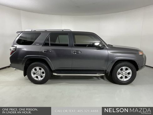 Used 2018 Toyota 4Runner SR5 Premium image 9