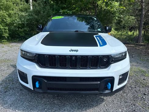 Used 2023 Jeep Grand Cherokee Trailhawk w/ Advanced Protech Group II AWD/4WD image 2