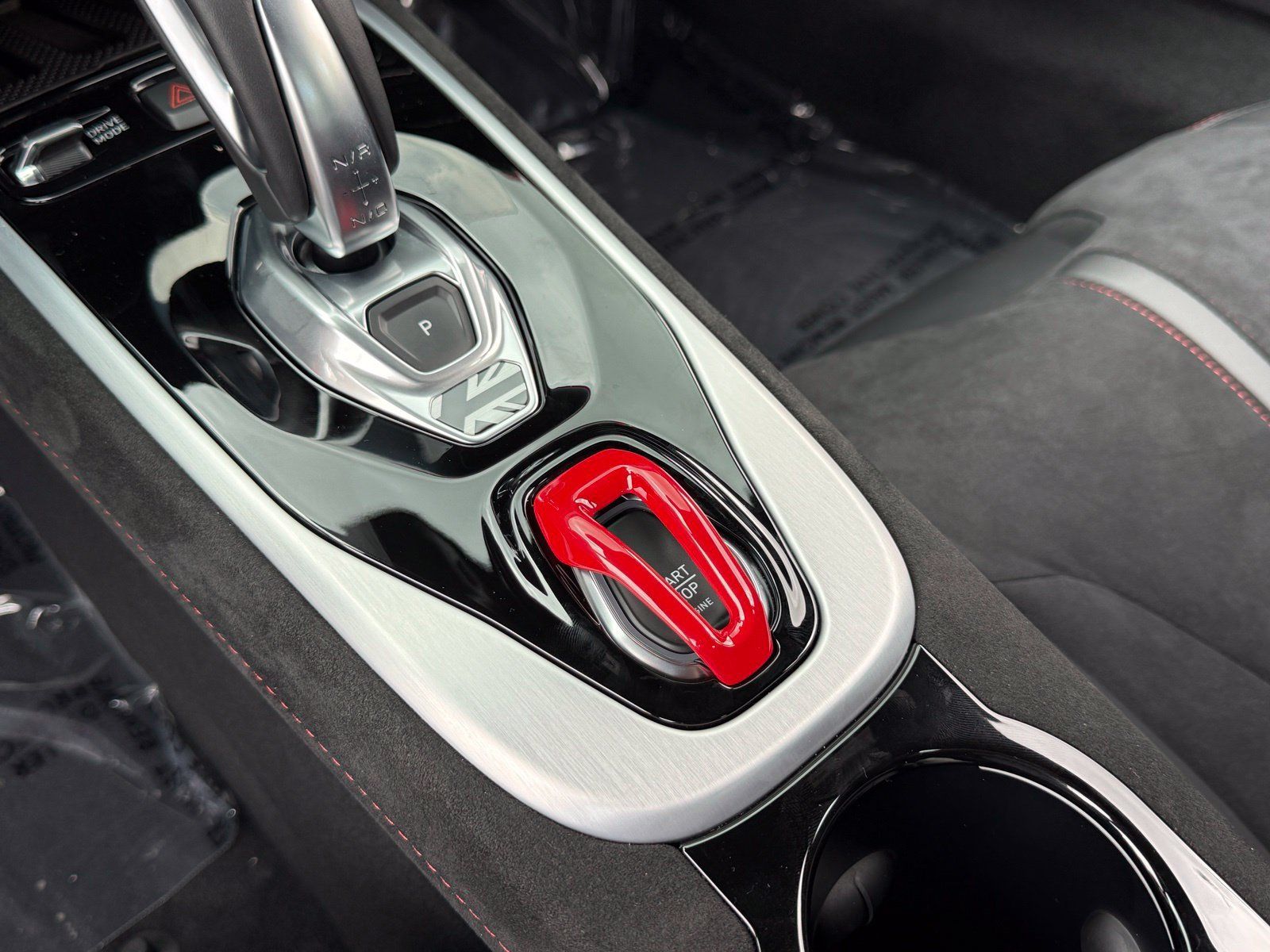 Used 2025 Lotus Emira RWD image 34