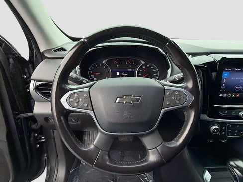 Used 2021 Chevrolet Traverse RS image 32