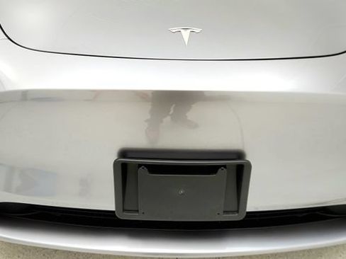 Used 2025 Tesla Model Y Long Range RWD image 23