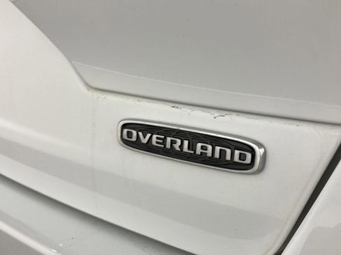 Used 2022 Jeep Grand Cherokee Overland AWD/4WD image 31