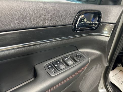 Used 2019 Jeep Grand Cherokee Trailhawk AWD/4WD image 14