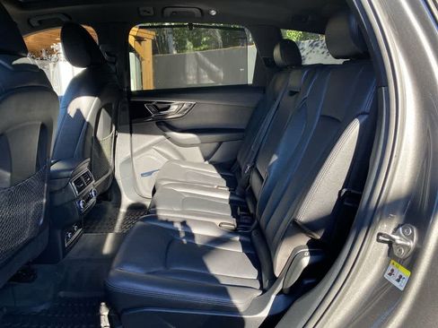 Used 2019 Audi Q7 3.0T Prestige w/ Prestige Package AWD/4WD image 17