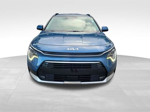 Used 2023 Kia Niro EX Touring FWD image 7