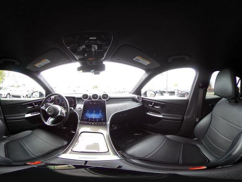 Used 2024 Mercedes-Benz GLC 300 4MATIC image 42