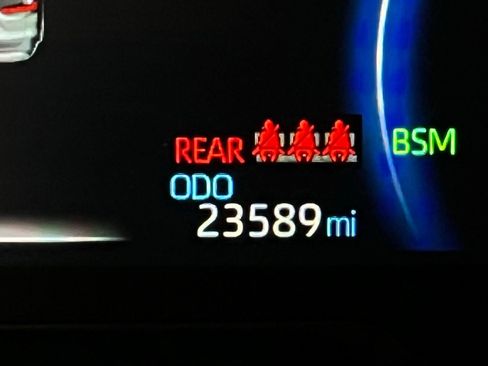 Used 2025 Toyota RAV4 XLE image 11