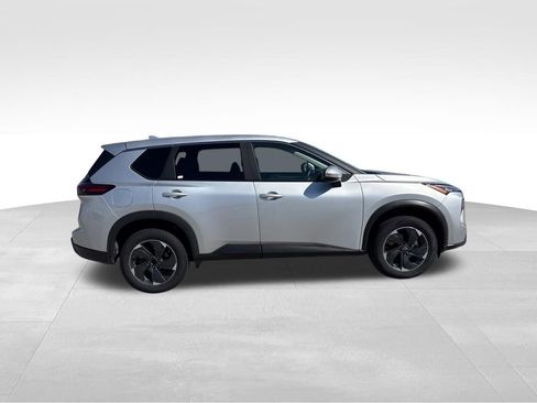 Used 2025 Nissan Rogue SV image 13