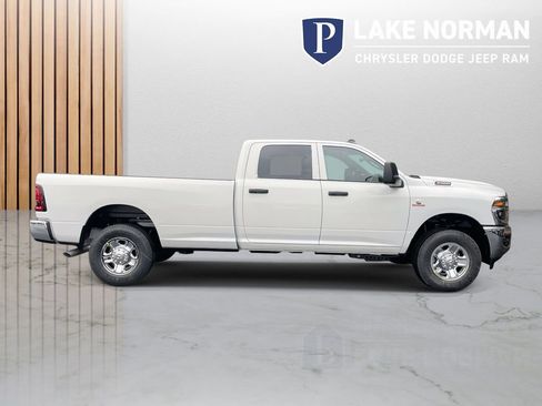 New 2026 RAM 2500 Tradesman w/ Chrome Appearance Group image 10