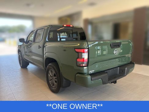 Used 2025 Nissan Frontier SV w/ SV Convenience Package AWD/4WD image 2