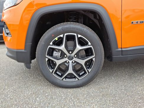 New 2026 Jeep Compass Limited w/ Sun, Sound & Navigation Group AWD/4WD image 4
