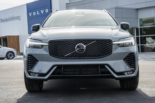 Used 2026 Volvo XC60 B5 Ultra w/ Protection Package Premier AWD/4WD image 2