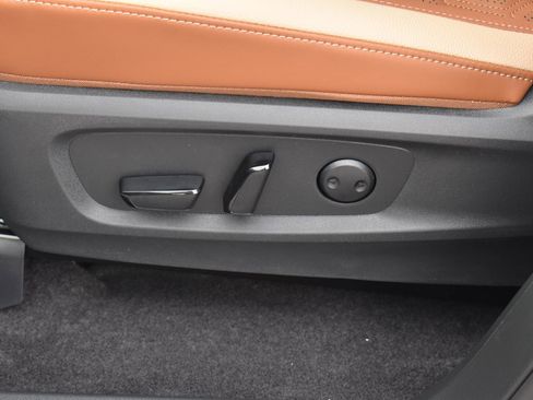 New 2026 Nissan Pathfinder Platinum w/ Cargo Package FWD image 27