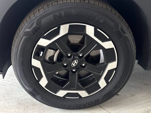 Used 2025 Hyundai Santa Fe SEL FWD image 32