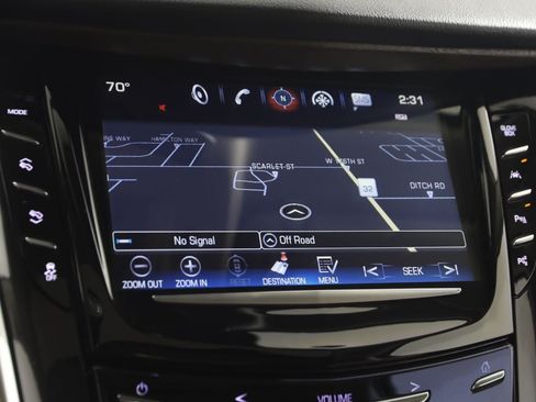 Used 2019 Cadillac Escalade Premium Luxury AWD/4WD image 9